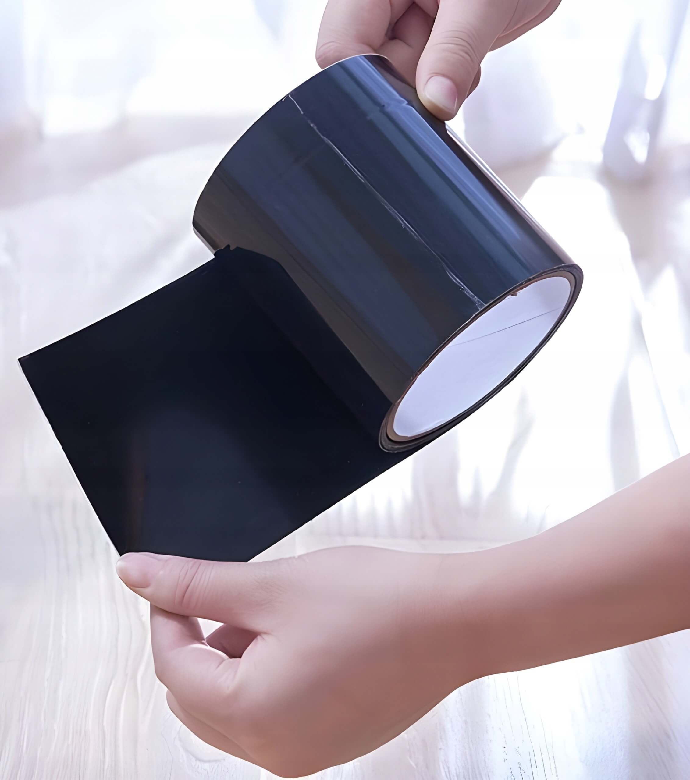 Vandeniui atspari, tinkanti visiems paviršiams ir ypač lipni juosta sandarinimui (ilgis 1.5m, plotis 10cm)